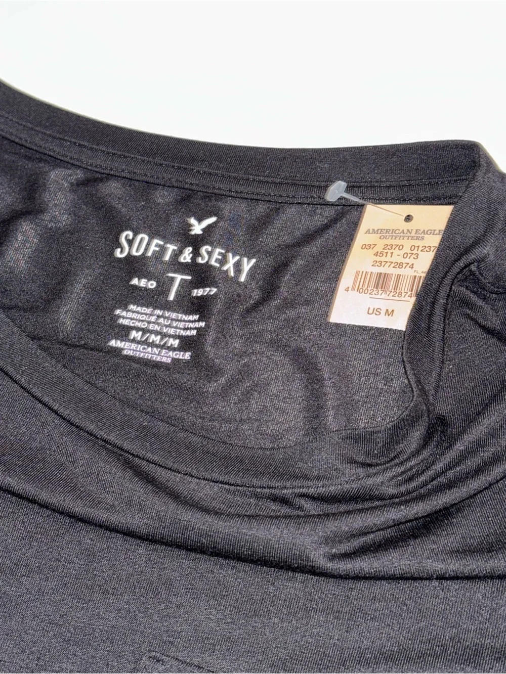 American Eagle Soft & Sexy Black Short-Sleeve Pocket Tee - Picture 3 of 4